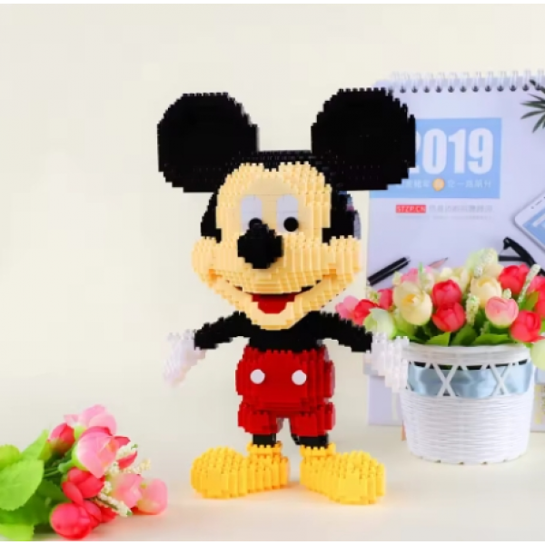 Mickey Mouse Winnie the Pooh Building Blocks Disney Assembly Construction Diamond 3D Model Mini Bricks Figures Toys for Kid Gift 